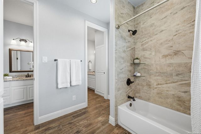 323 Curvatura, New Braunfels, TX 78132