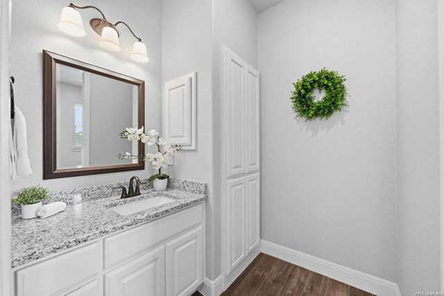323 Curvatura, New Braunfels, TX 78132