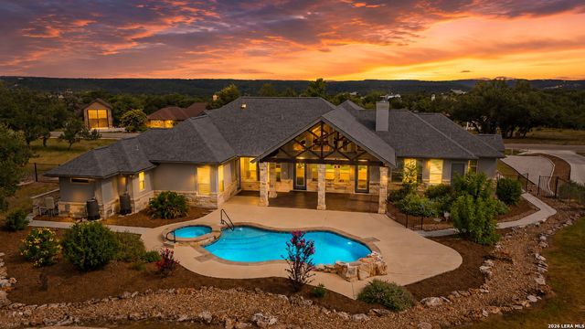 323 Curvatura, New Braunfels, TX 78132