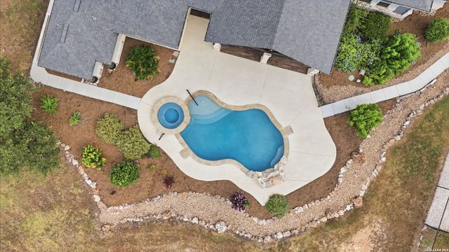 323 Curvatura, New Braunfels, TX 78132