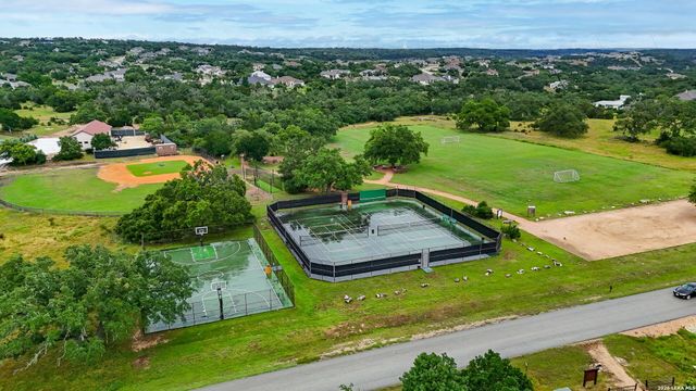 323 Curvatura, New Braunfels, TX 78132