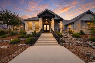 323 Curvatura, New Braunfels, TX 78132