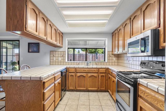 3848 Semallon Dr, Modesto, CA 95356