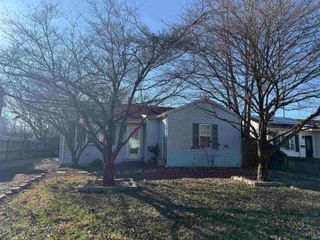 2505 Ravenswood Drive, Evansville, IN 47714