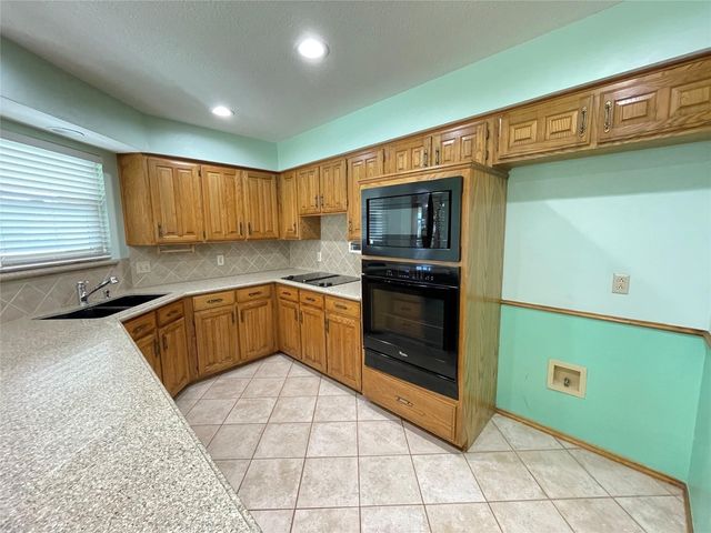 6340 Grauton Drive, Mansfield, TX 76063