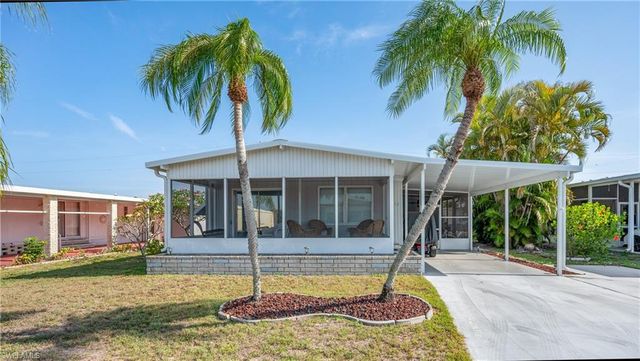 3073 Longview LN, North Fort Myers, FL 33917