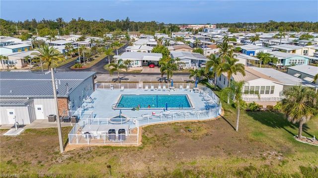 3073 Longview LN, North Fort Myers, FL 33917