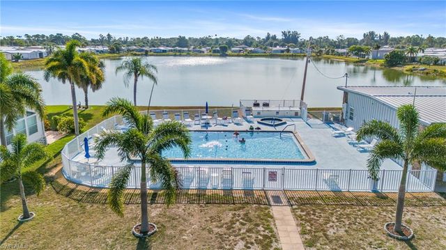3073 Longview LN, North Fort Myers, FL 33917