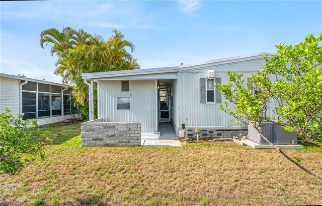 3073 Longview LN, North Fort Myers, FL 33917