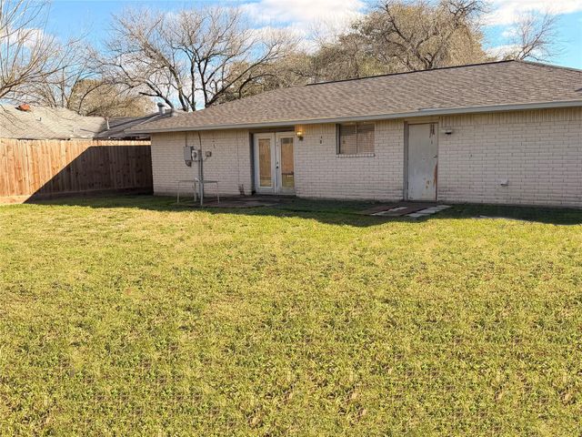 7618 Garsee Drive, Houston, TX 77040