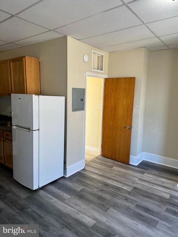 4154 W GIRARD AVE, Philadelphia, PA 19104