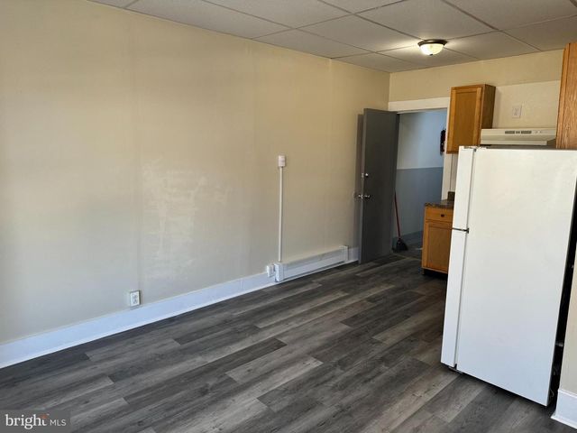 4154 W GIRARD AVE, Philadelphia, PA 19104