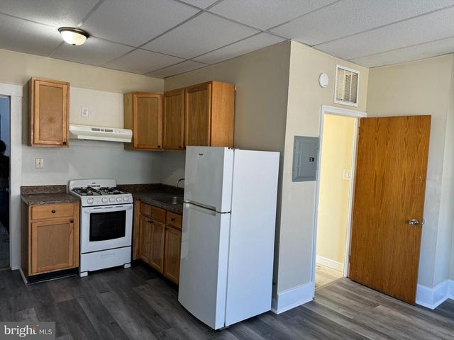 4154 W GIRARD AVE, Philadelphia, PA 19104