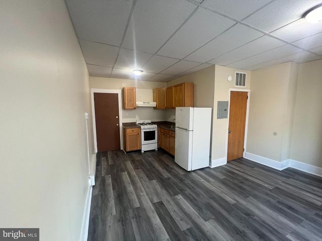 4154 W GIRARD AVE, Philadelphia, PA 19104