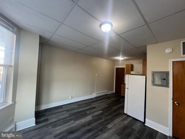 4154 W GIRARD AVE, Philadelphia, PA 19104