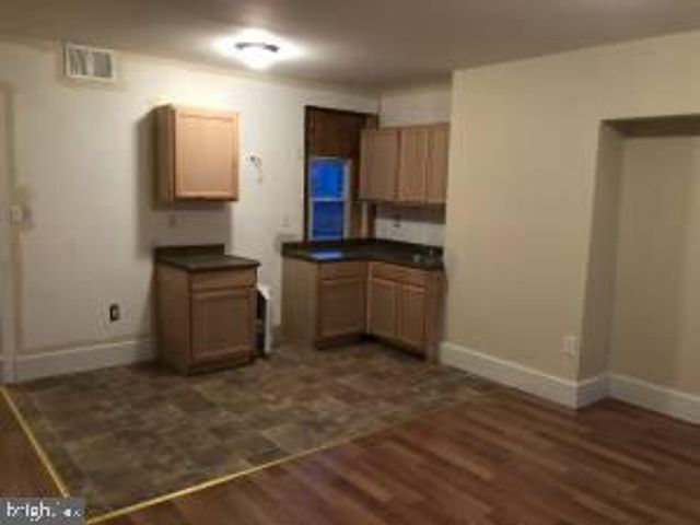 4154 W GIRARD AVE, Philadelphia, PA 19104