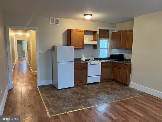 4154 W GIRARD AVE, Philadelphia, PA 19104