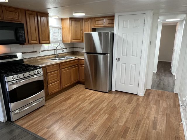 210 W Cypress 1, Oakley, CA 94561