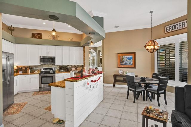 16287 Mariposa Circle S, Pembroke Pines, FL 33331