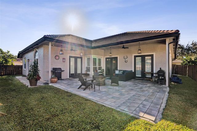 16287 Mariposa Circle S, Pembroke Pines, FL 33331