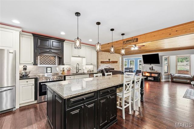 17325 Thunder Spring Road, Wildwood, MO 63025