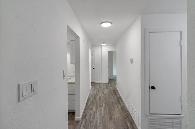4301 Middlebrook Drive, Arlington, TX 76016