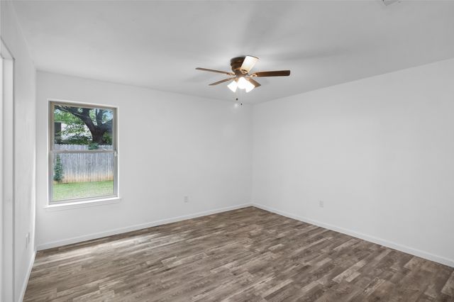 4301 Middlebrook Drive, Arlington, TX 76016