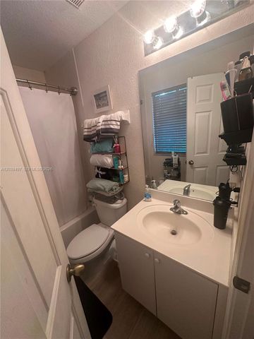 2756 SE 16th Ave 127, Homestead, FL 33035