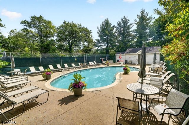 706 Dawson Pl, Hanover Twp., NJ 07981