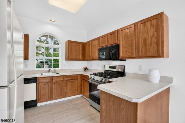 706 Dawson Pl, Hanover Twp., NJ 07981