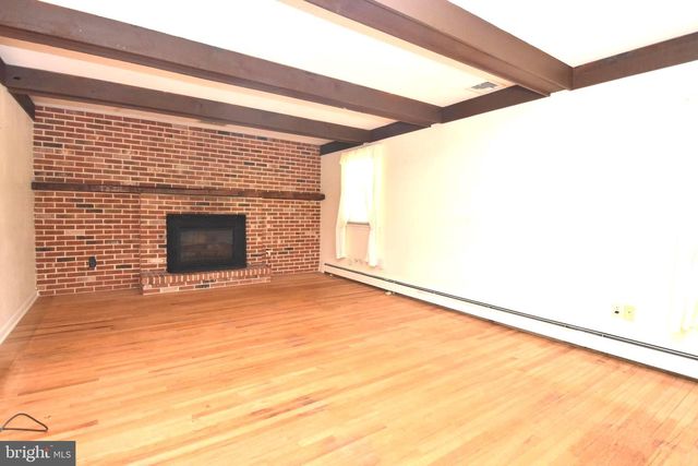 571 TOWNSHIP LINE RD, Telford, PA 18969