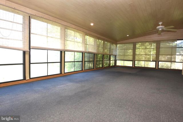 571 TOWNSHIP LINE RD, Telford, PA 18969