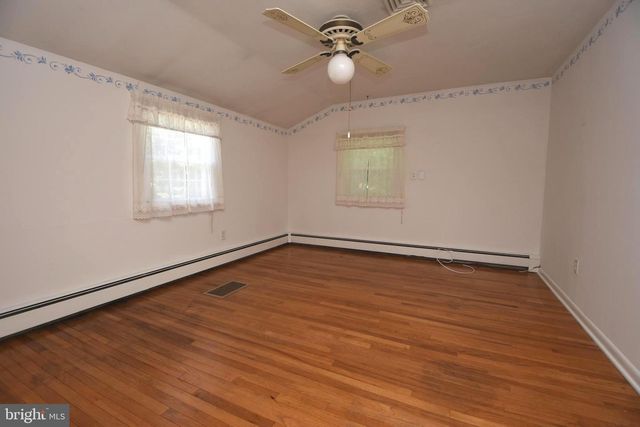 571 TOWNSHIP LINE RD, Telford, PA 18969
