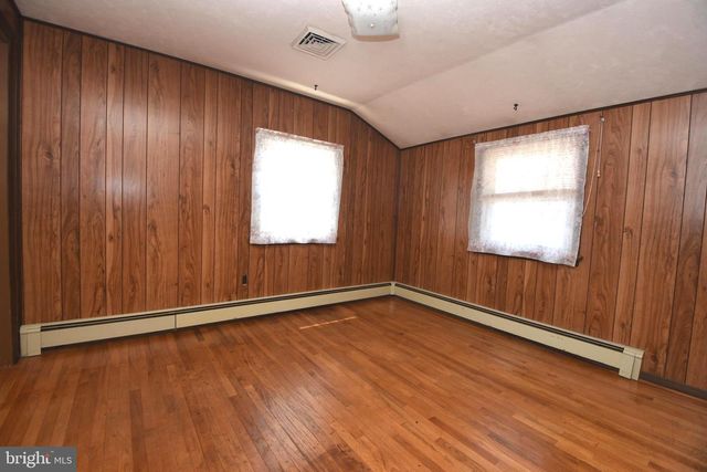 571 TOWNSHIP LINE RD, Telford, PA 18969