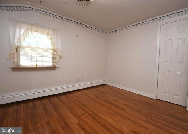 571 TOWNSHIP LINE RD, Telford, PA 18969