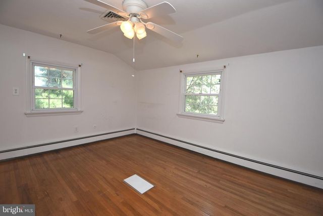 571 TOWNSHIP LINE RD, Telford, PA 18969