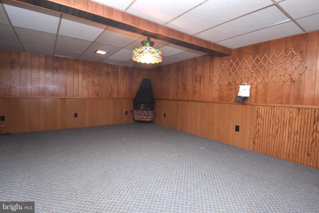 571 TOWNSHIP LINE RD, Telford, PA 18969