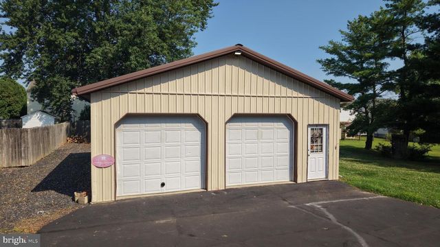 571 TOWNSHIP LINE RD, Telford, PA 18969