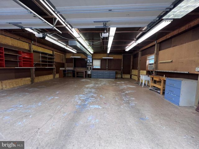 571 TOWNSHIP LINE RD, Telford, PA 18969