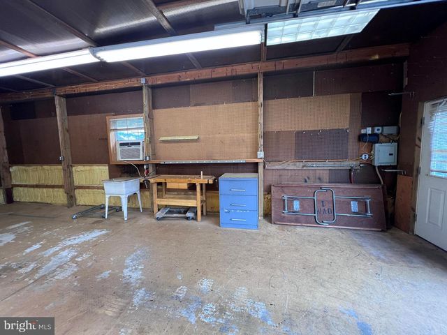 571 TOWNSHIP LINE RD, Telford, PA 18969