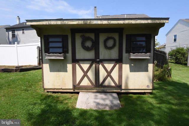 571 TOWNSHIP LINE RD, Telford, PA 18969