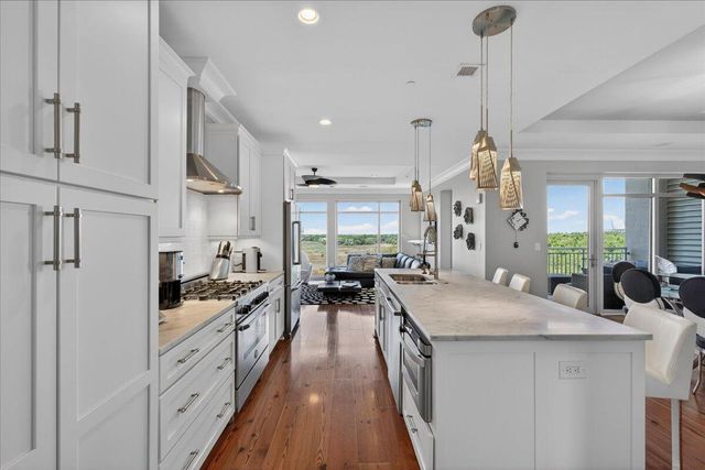 155 Wingo Way 467, Mount Pleasant, SC 29464