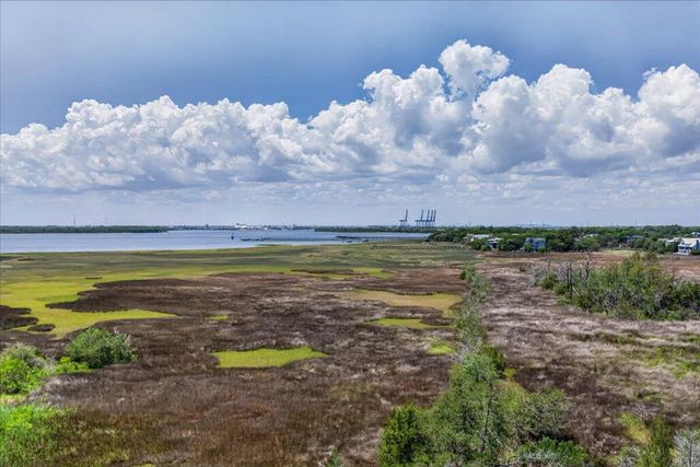 155 Wingo Way 467, Mount Pleasant, SC 29464