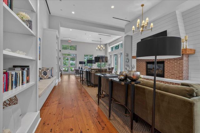 155 Wingo Way 467, Mount Pleasant, SC 29464