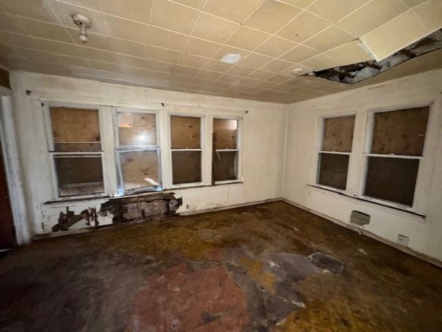 906 S 9th Avenue, Maywood, IL 60153