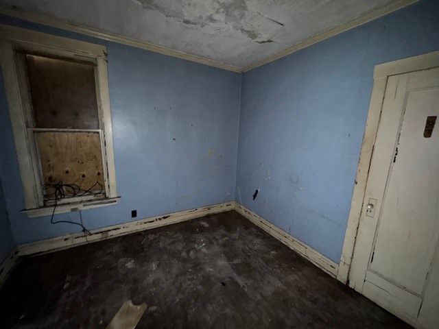 906 S 9th Avenue, Maywood, IL 60153