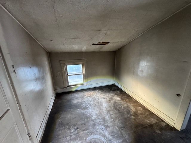 906 S 9th Avenue, Maywood, IL 60153