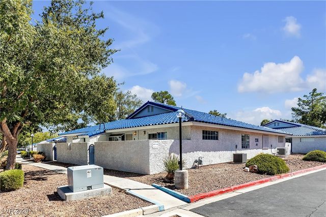 2136 Bavington Drive A, Las Vegas, NV 89108