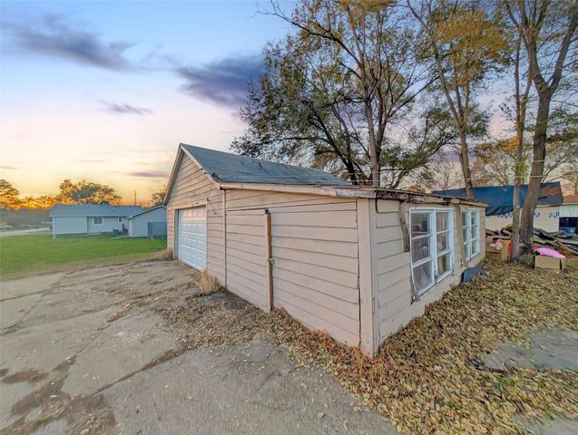 810 SE 10th Street, Des Moines, IA 50309