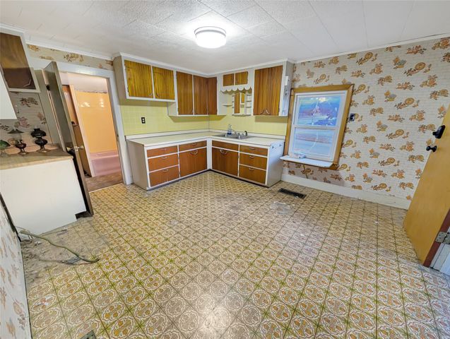 810 SE 10th Street, Des Moines, IA 50309